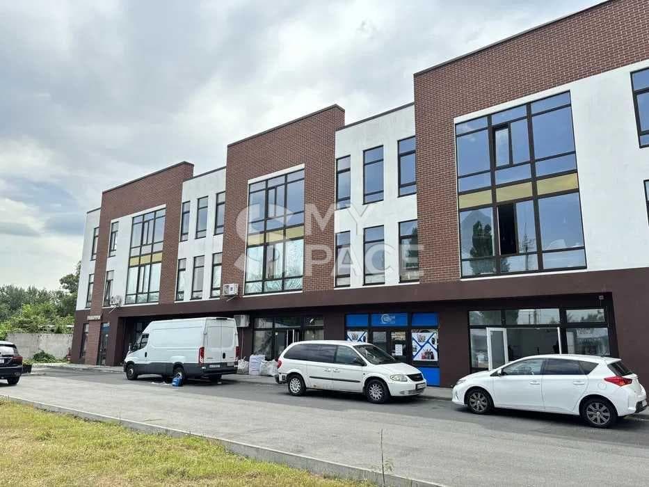 vul. Bratyslavska, 52B
