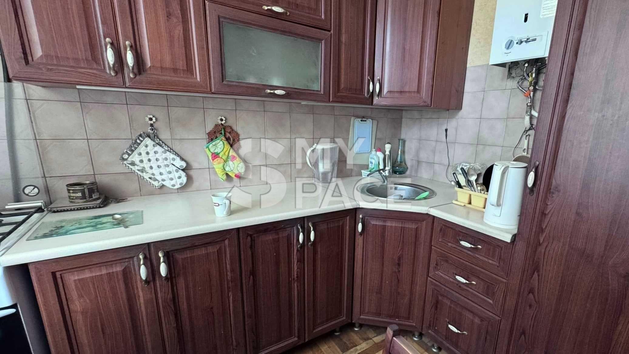 Вул. Зоологічна, 6