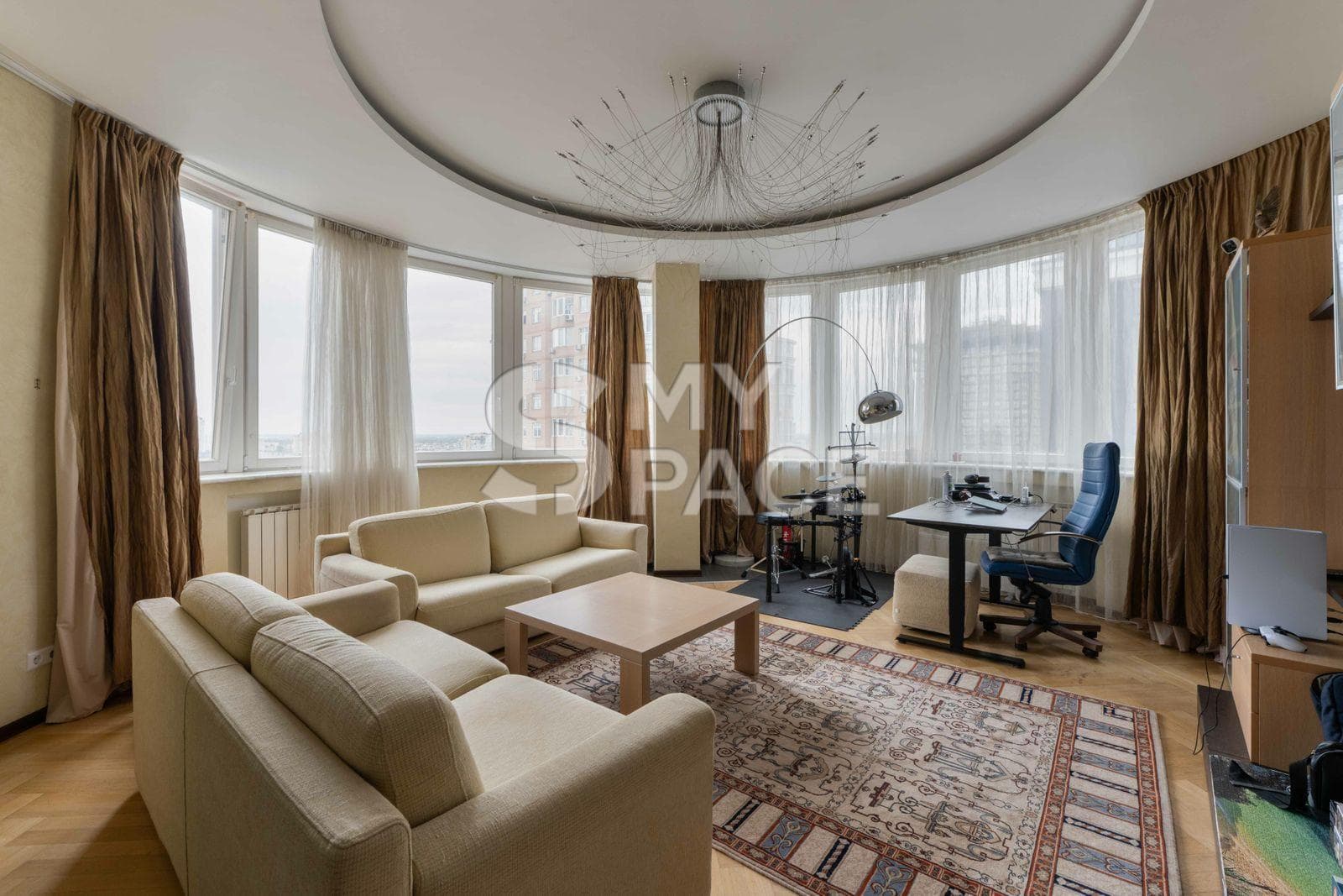 Вул. Левка Лук’яненка, 21к2