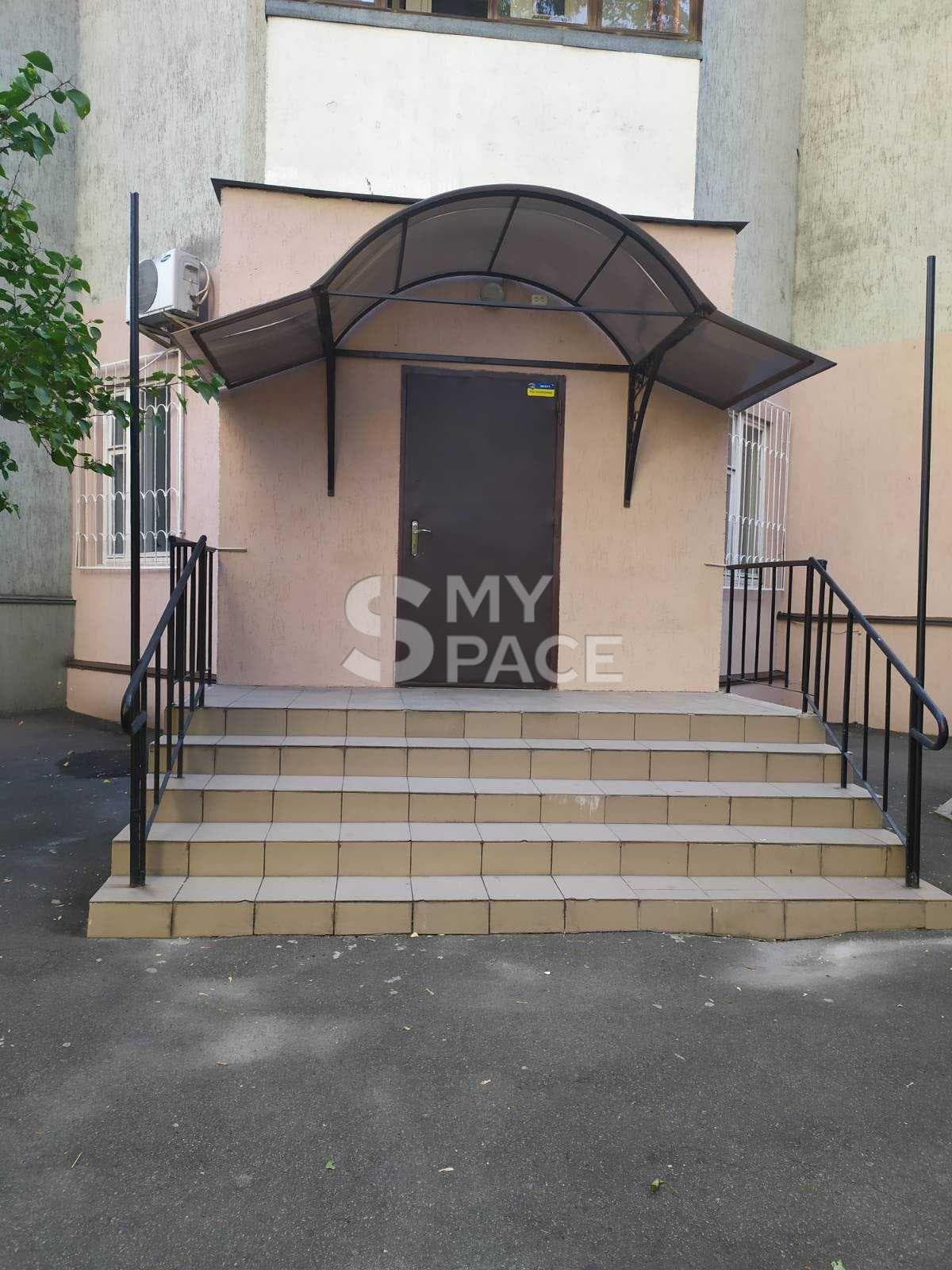 вул. Сосницька, 21