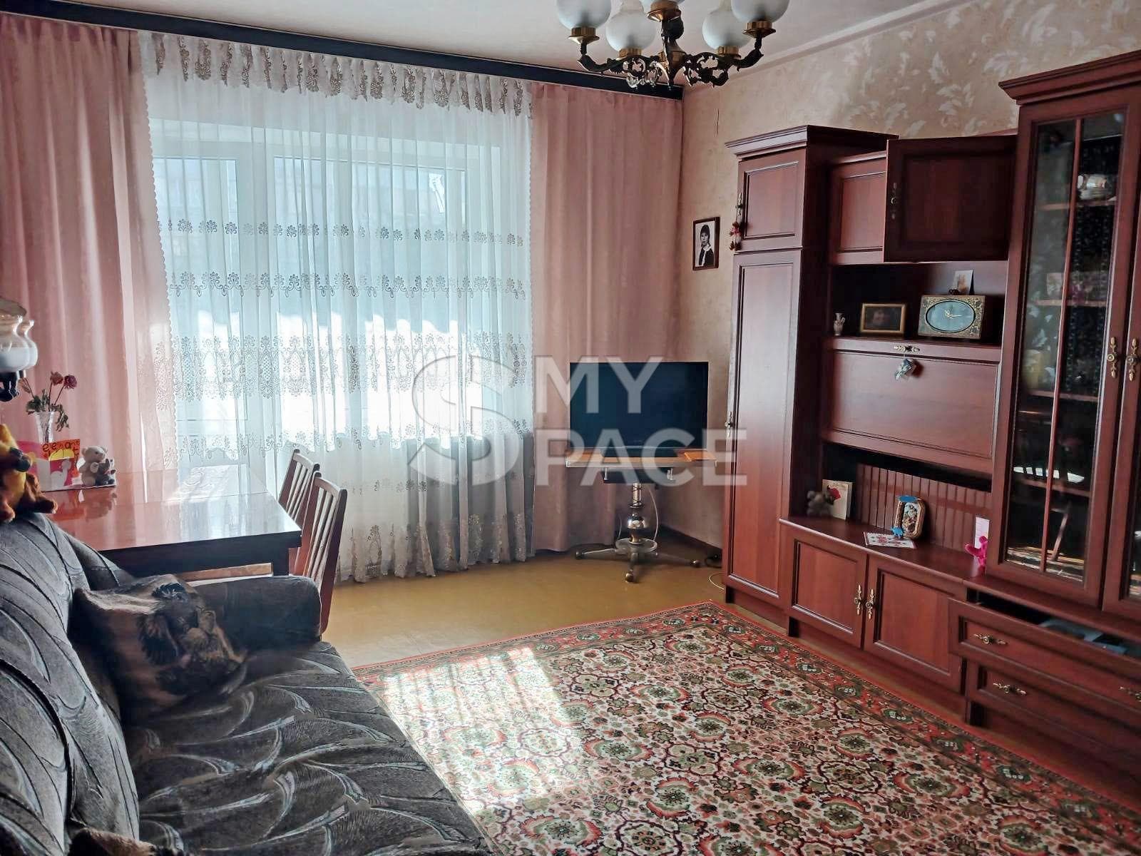 vul. Pryozerna, 12A