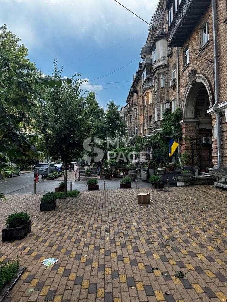 Продаж Микільсько-Ботанічна 7\9