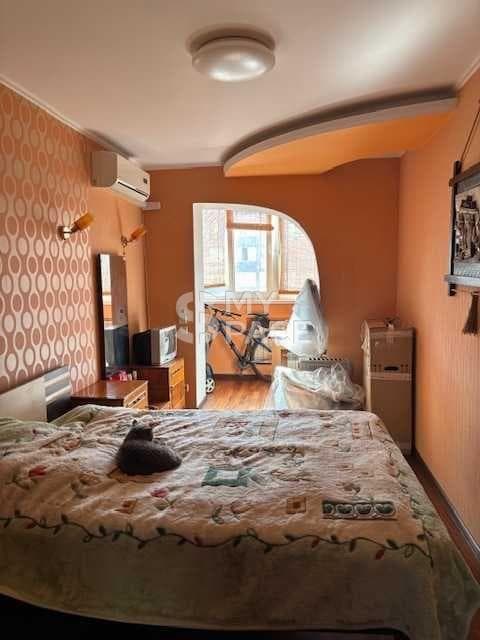 Вул. Прирічна, 5
