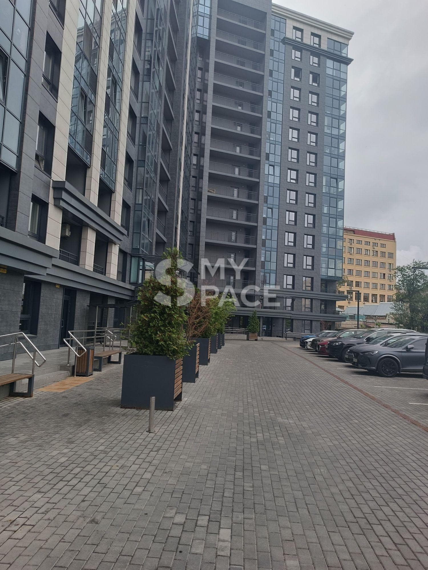 ЖК Львівська площа, вул. Кудрявська, 24а