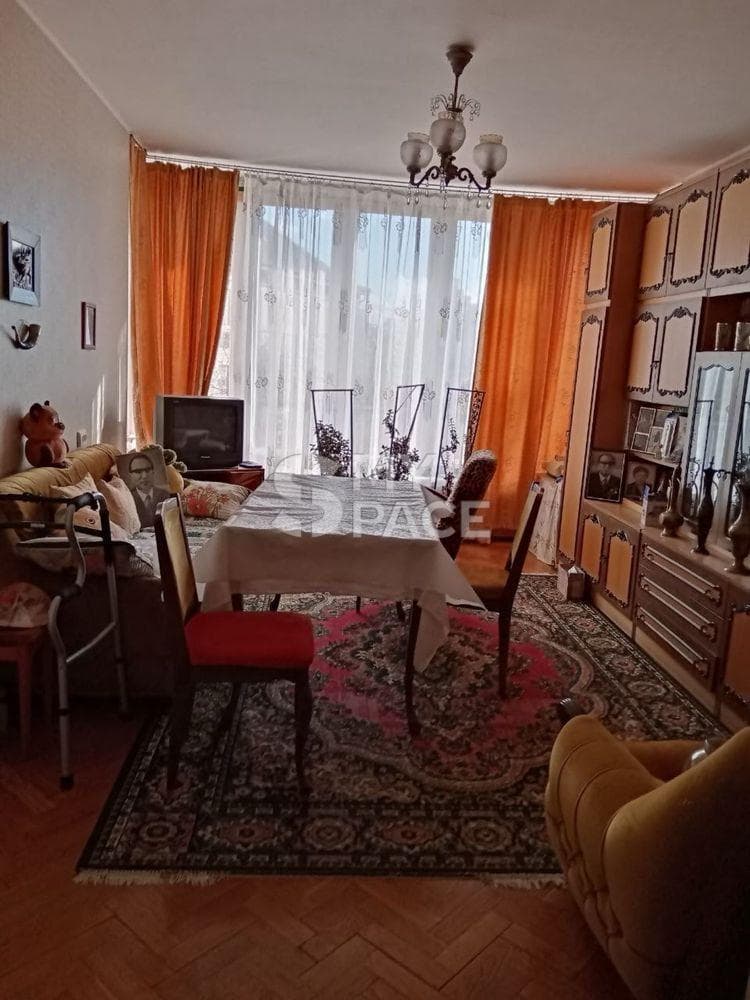 Продаж 3кв. 94м. Центр. Печерськ. Вул. Омеляновича-Павленко 19 Вільна.