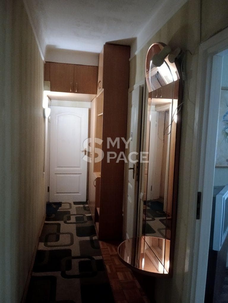 Бульвар Миколи Міхновського 25