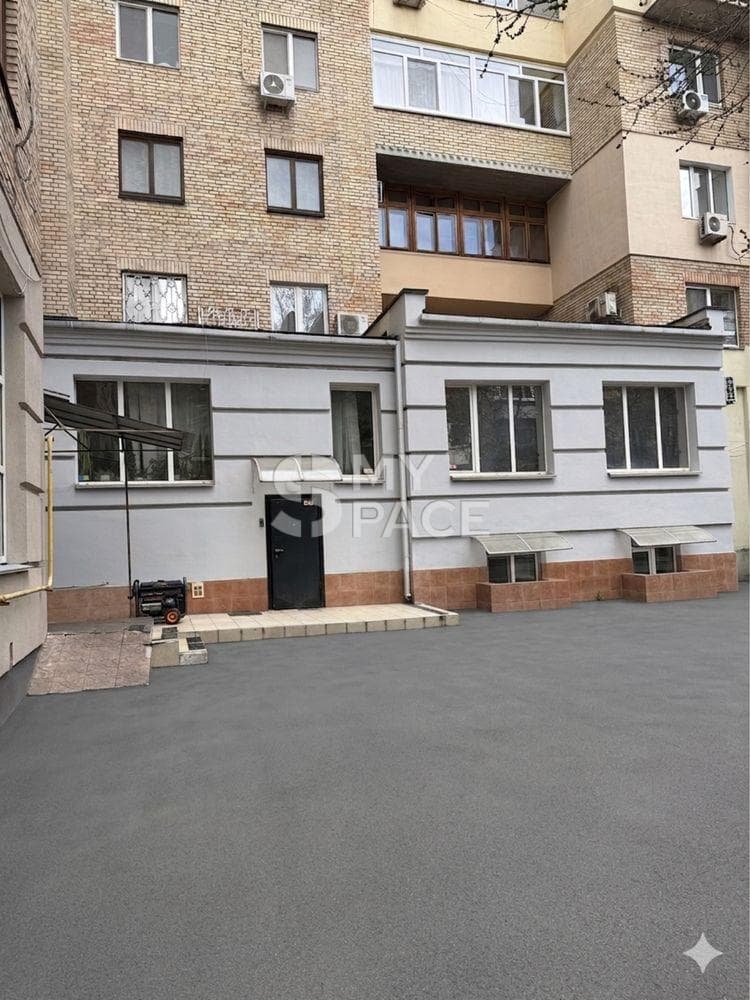 вул. Оболонська, 12