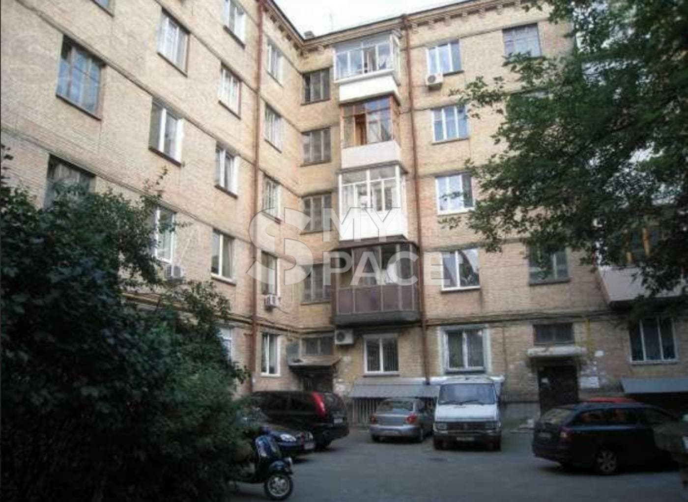 пр-т Голосіївський 102/1
