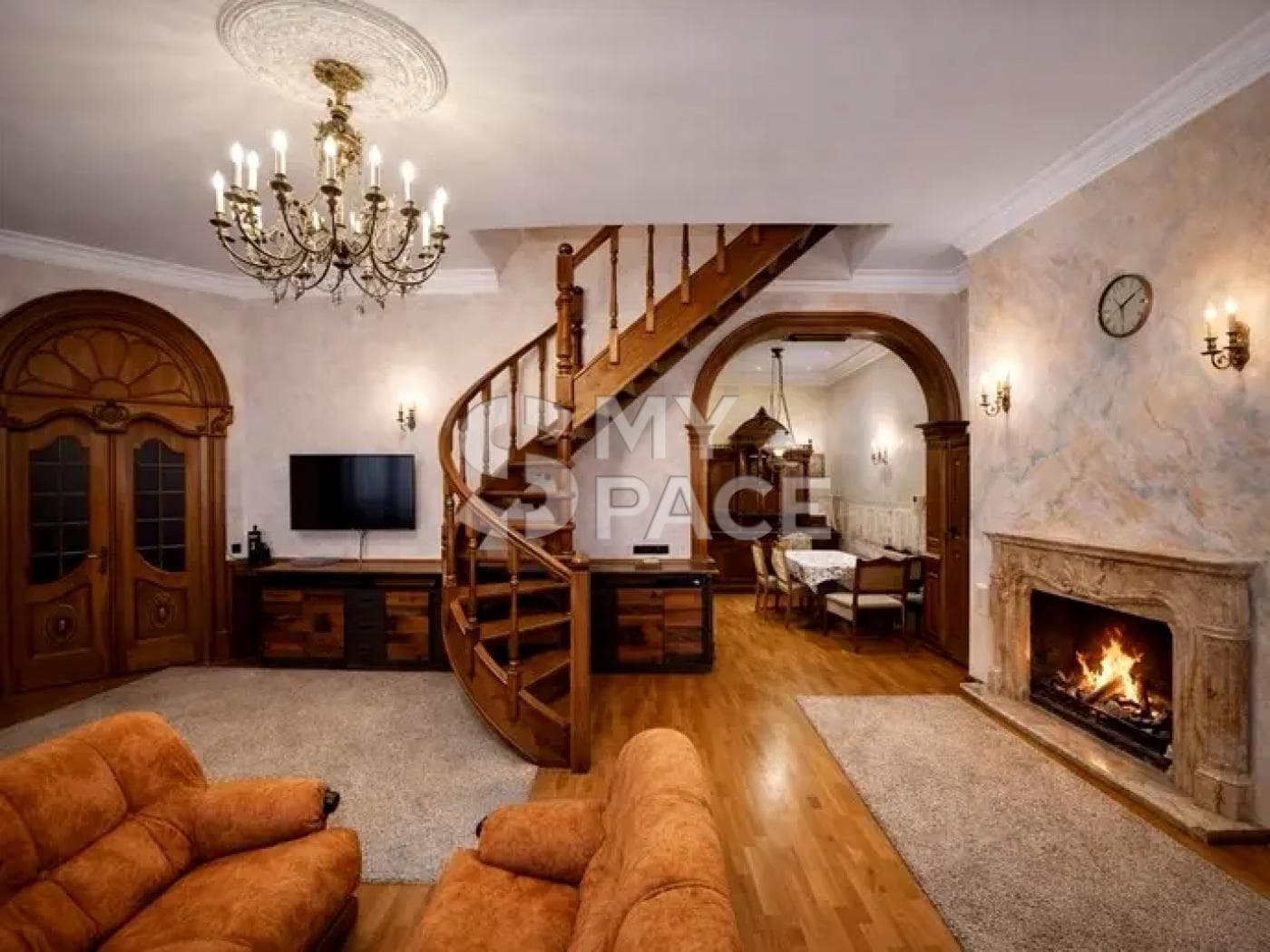 ПРОДАЖ ЕКСКЛЮЗИВНА 6 к.кв. ЦЕНТР вул. Б. Хмельницького, 32