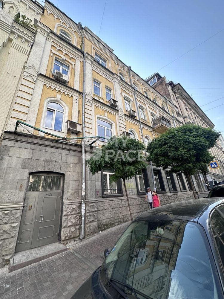 вул. Прорізна, 11 |Золоті Ворота, Володимирська, Чикаленка, Хрещатик