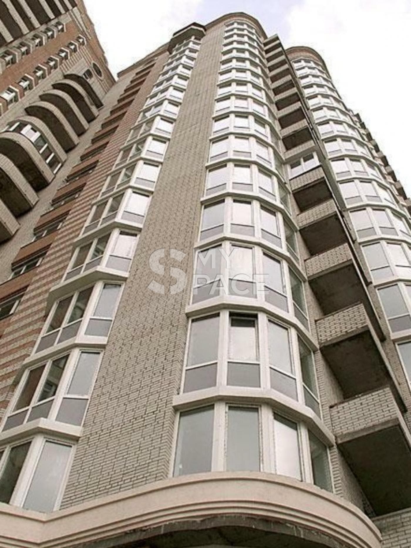 вул. Руданського Степана, 4-6