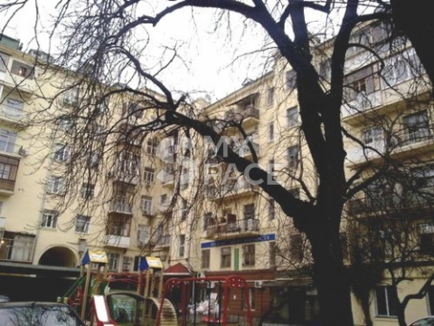 вул. Володимирська, 71