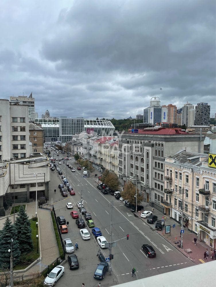 вул. Антоновича, 37/13