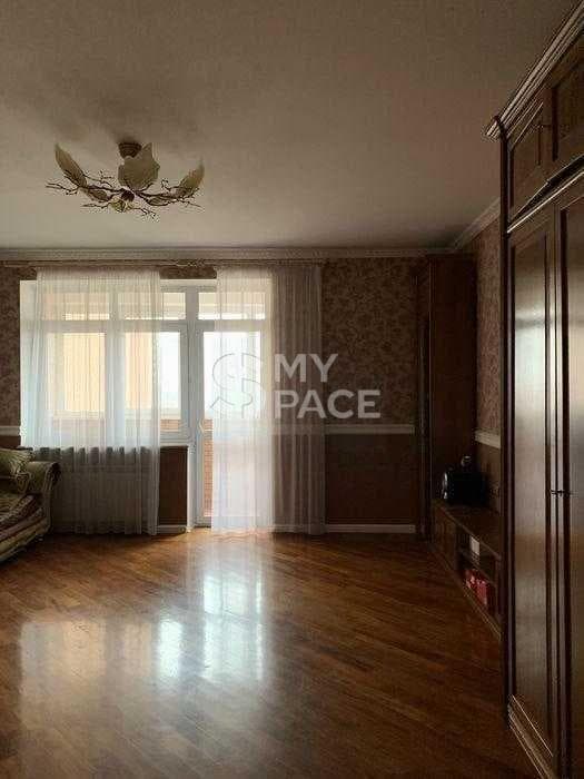 Вул. Панаса Мирного, 12