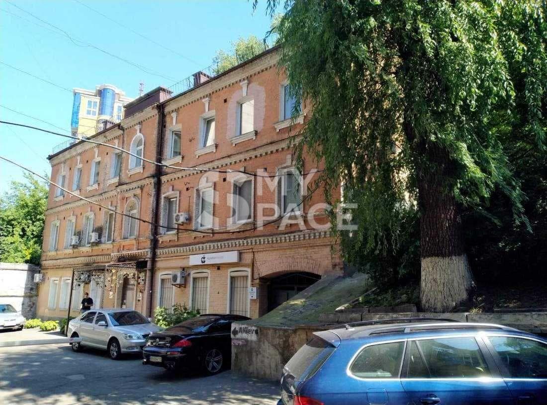 вул. Басейна, 21Б