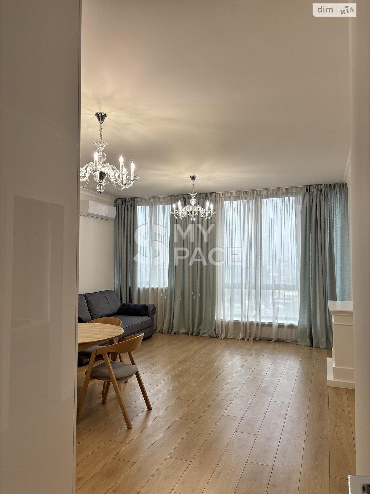 ЖК Crystal Park Tower, просп. Берестейський, 42а