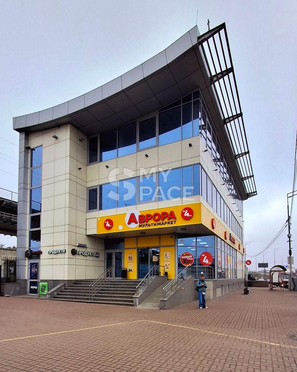 vul. Naberezhno-Pecherska doroha, 10H