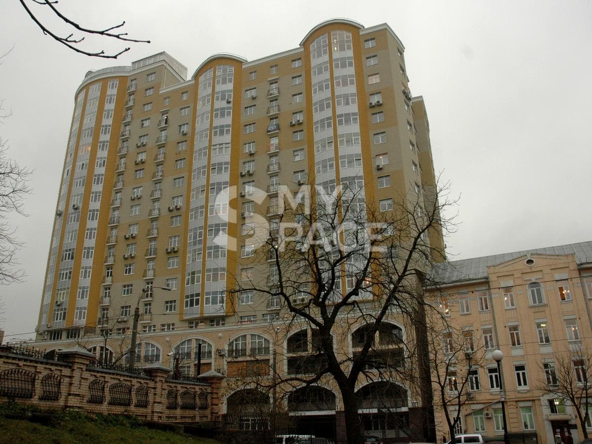 Антоновича вул. 72