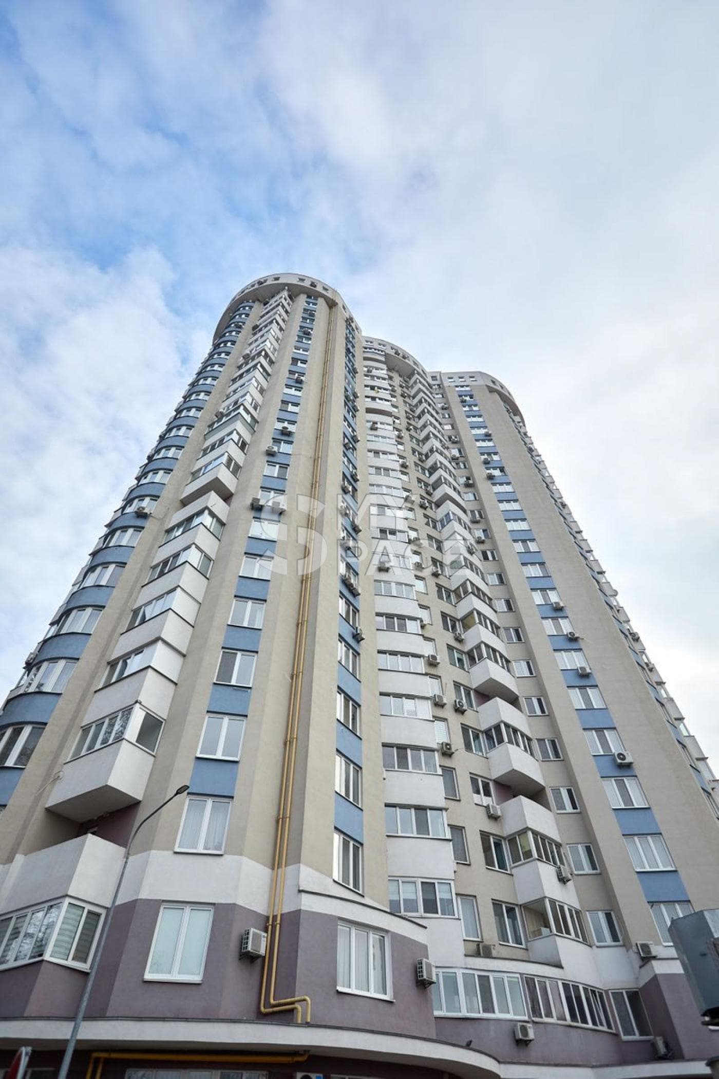 ЖК "Сирецький бояр", вул. Ризька, 73Г
