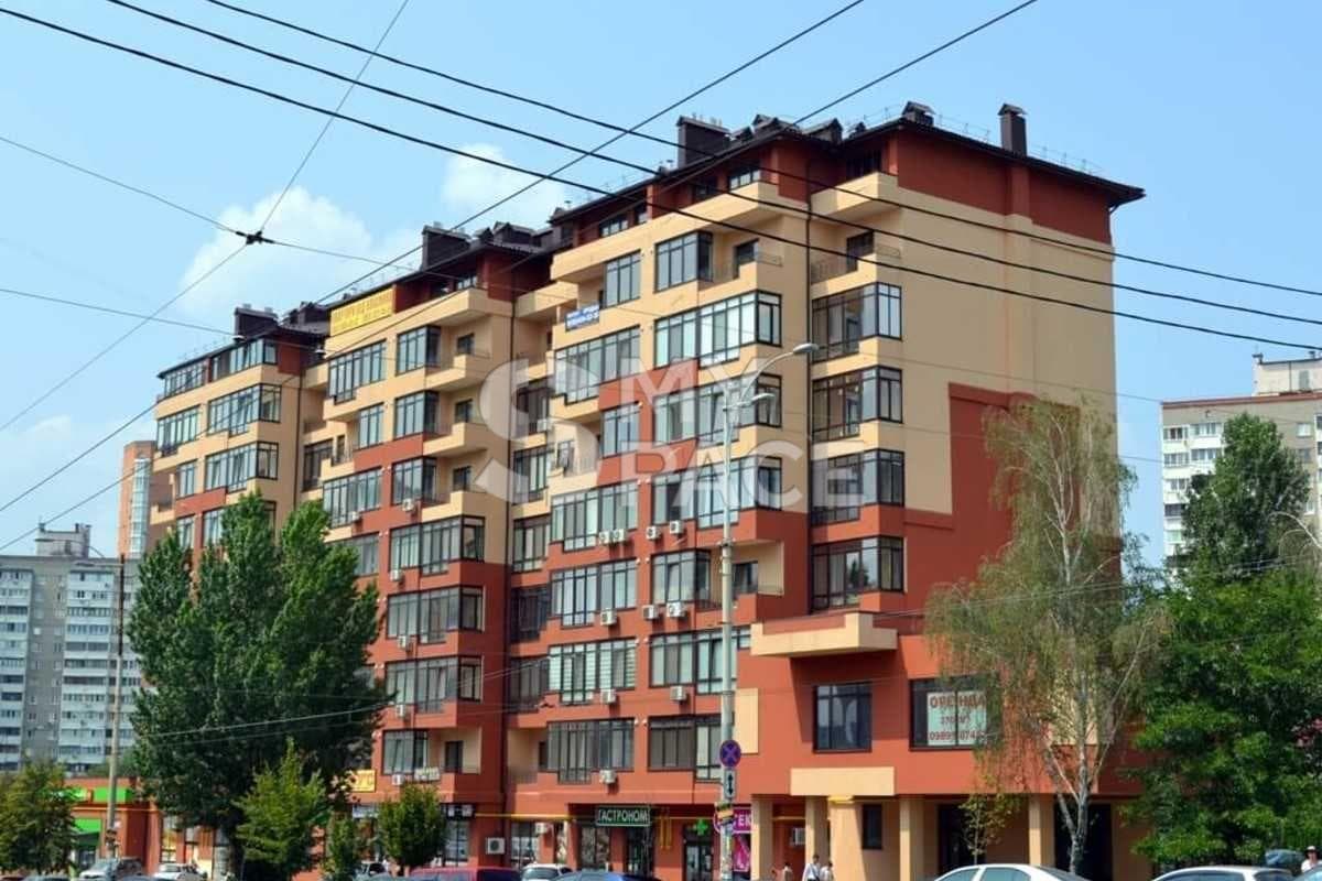 RC Akademmistechko, vul. Yefremova, 8-A