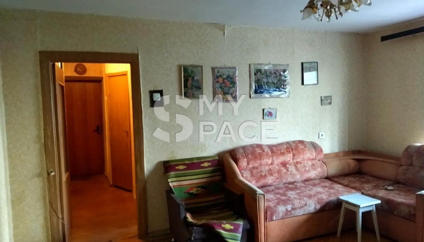 Bul. Lesi Ukrainky, 10