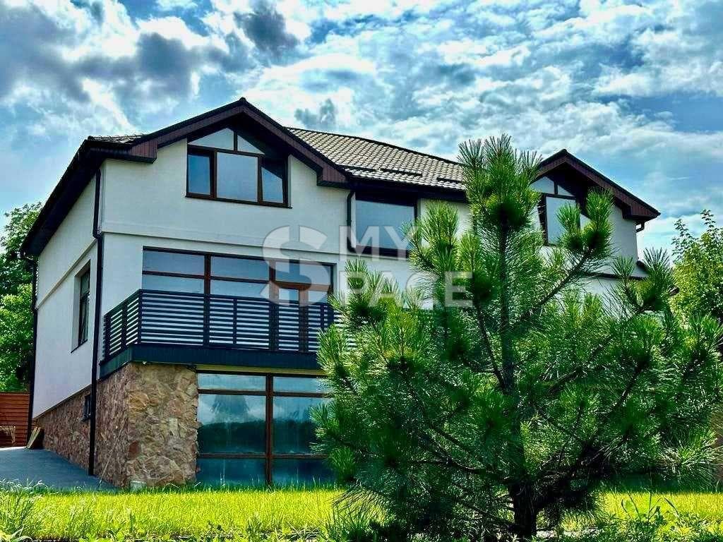 Продаж будинку 450 м2 Музичі Земельна ділянка 10 с. з виходом до озера