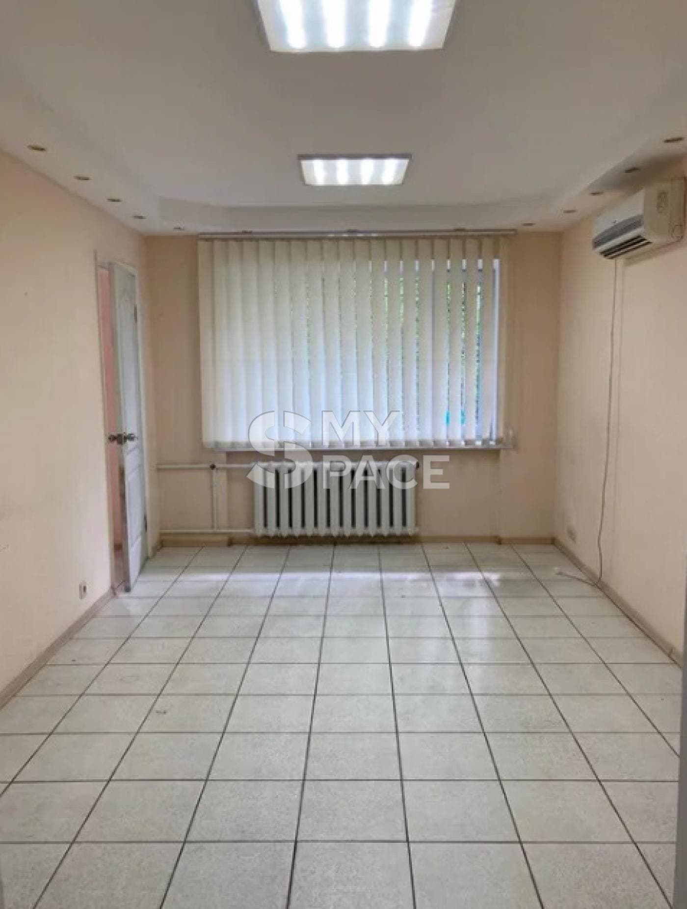 вул. Джона Маккейна, 42