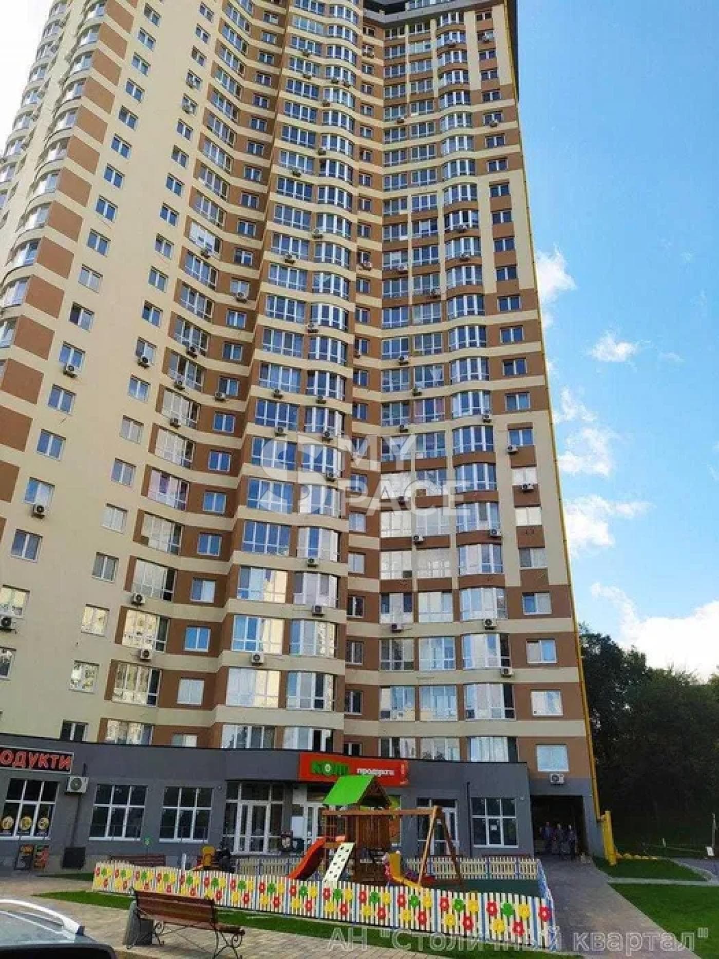 ЖК Family and Friends, вул. Новопольова, 2