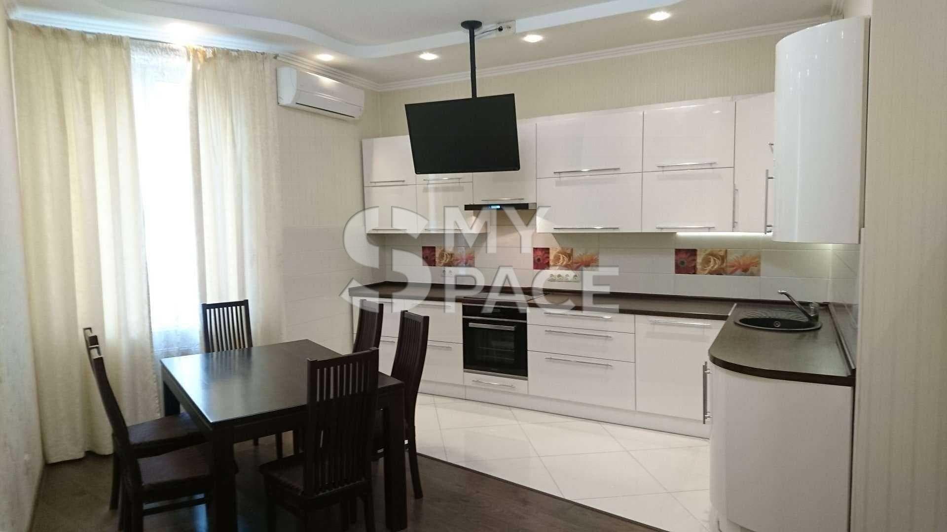 Продаж затишної квартири з ремонтом 104м2, вул. Чорновола 29