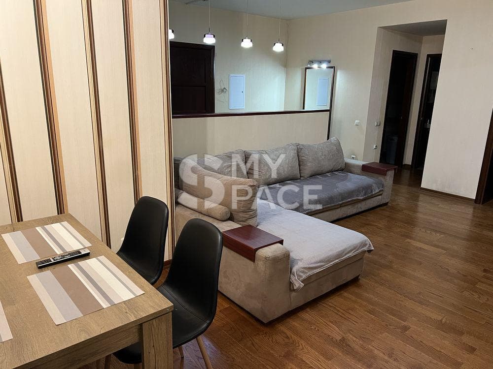 90 м² Саперно-слобідська 22, метро Деміївська, Голосіївський