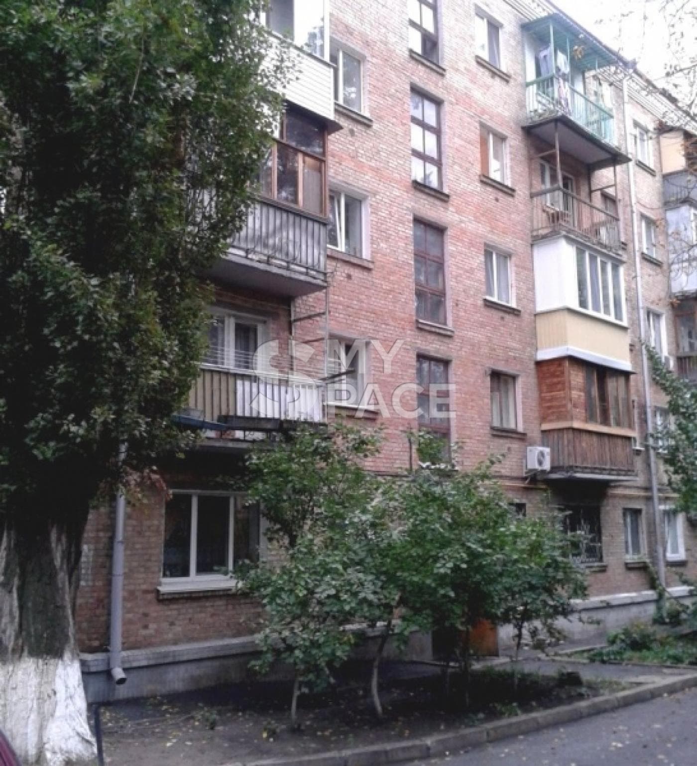 вул. Івана Огієнка, 21 ( Миколи Лукашевича).