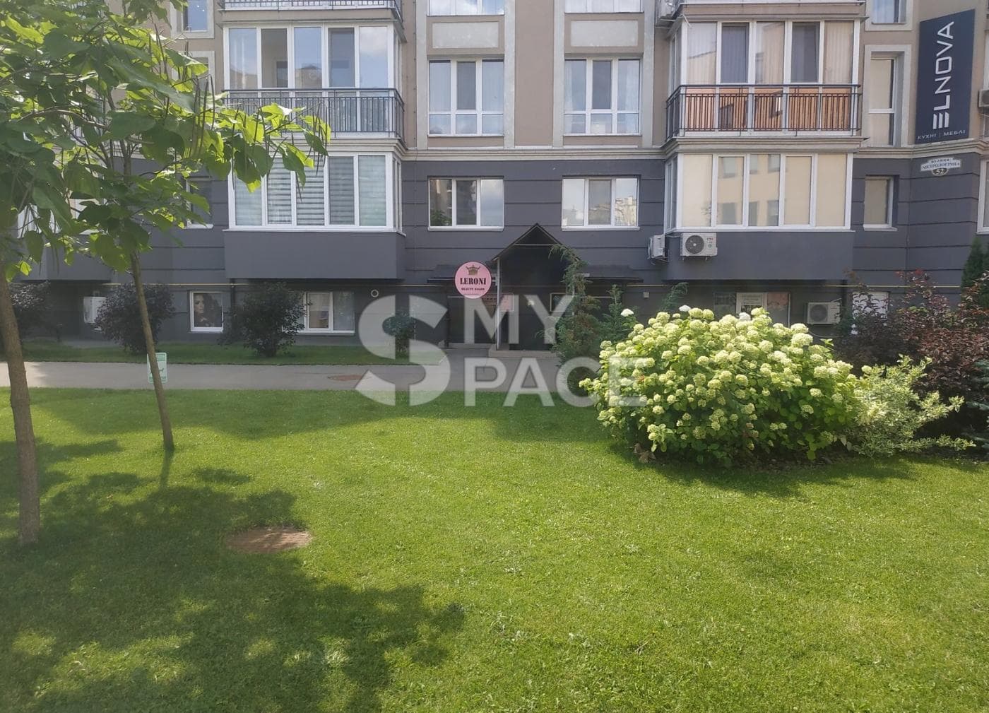 ЖК Кришталеві джерела, вул. Метрологічна, 52