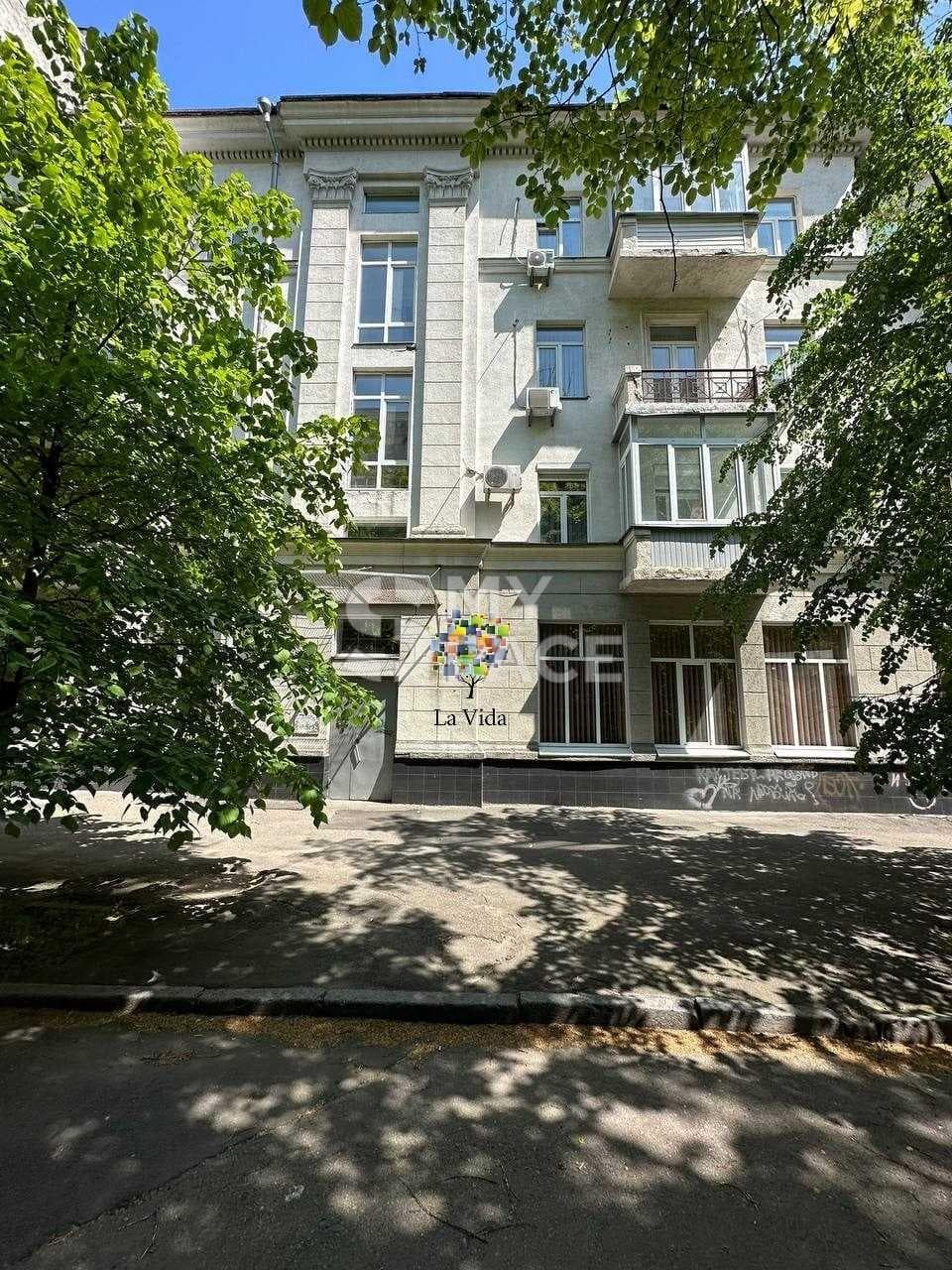 Липська 12/5, 54 м під офіс, 1 поверх
