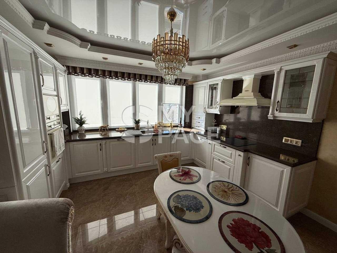 RC Soho Residence, Demiivska, 13