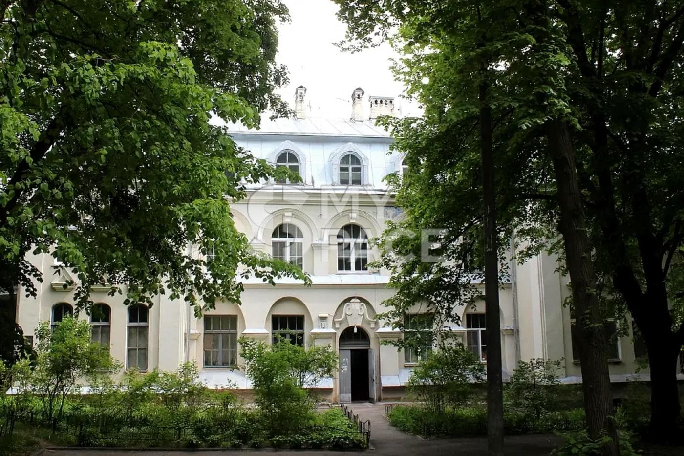 вул. Горіхуватський Шлях 21