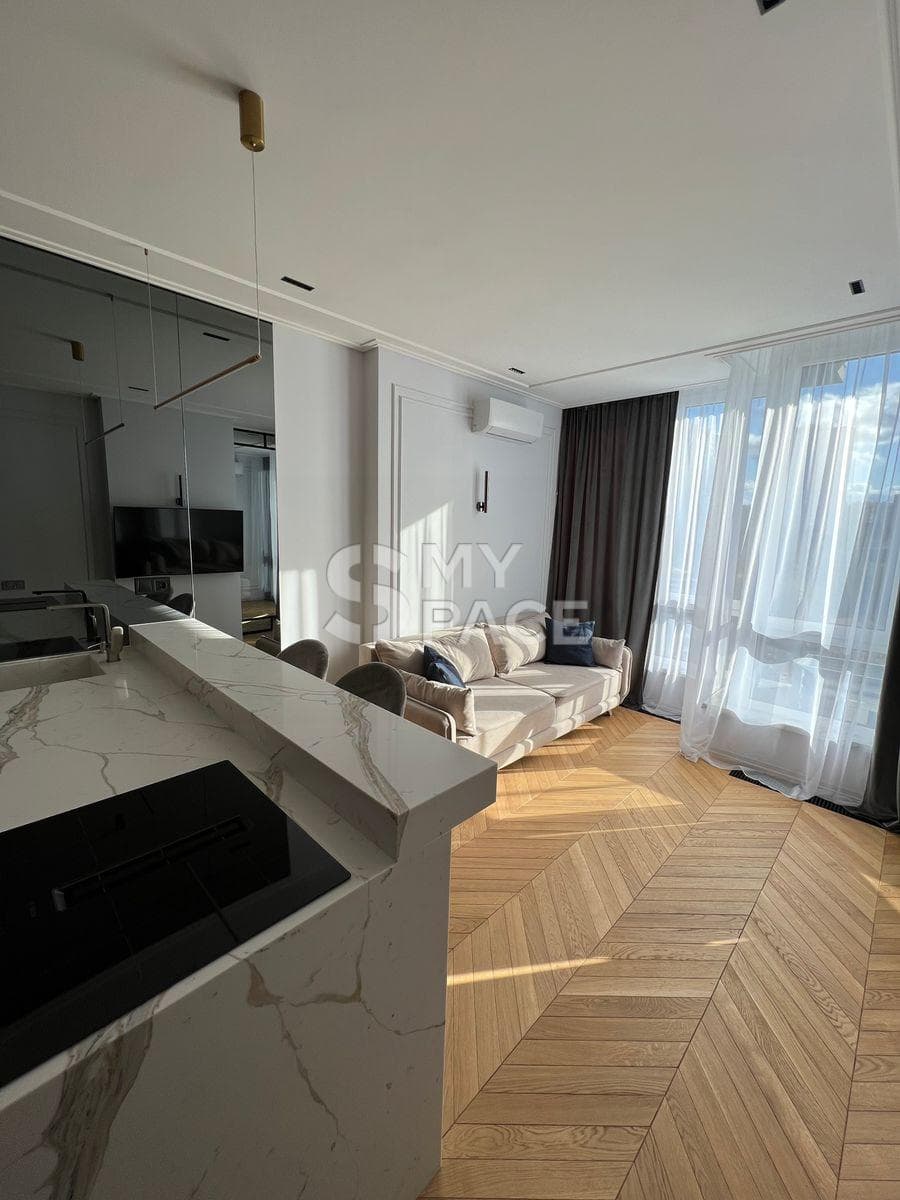 вул. Кустанайська, 13 ЖК West House