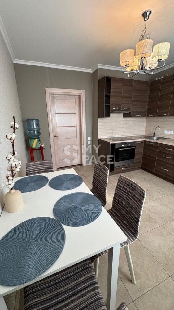 ЖК Амурський, вул. Юлії Здановської, 34а