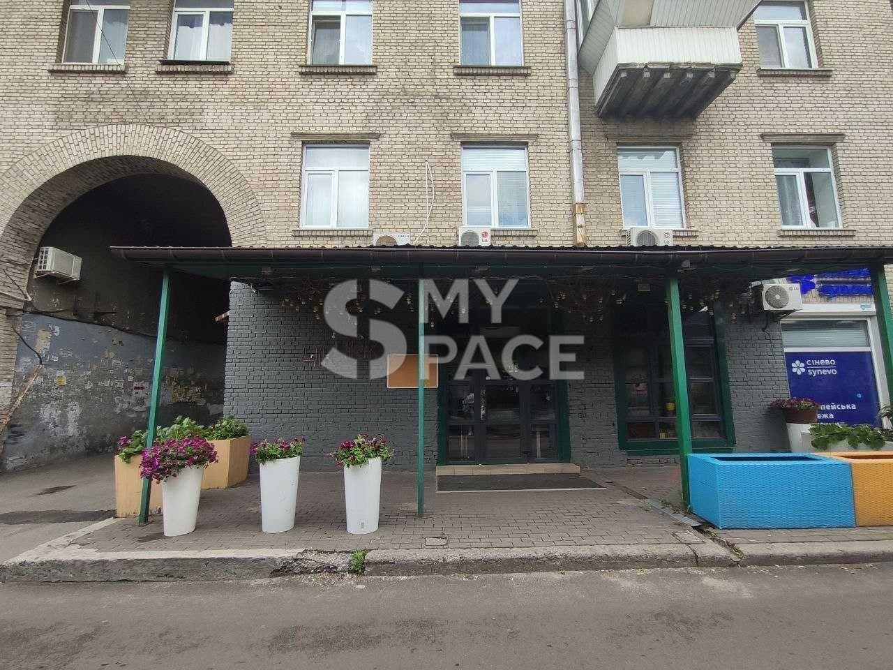 просп. Берестейський, 45