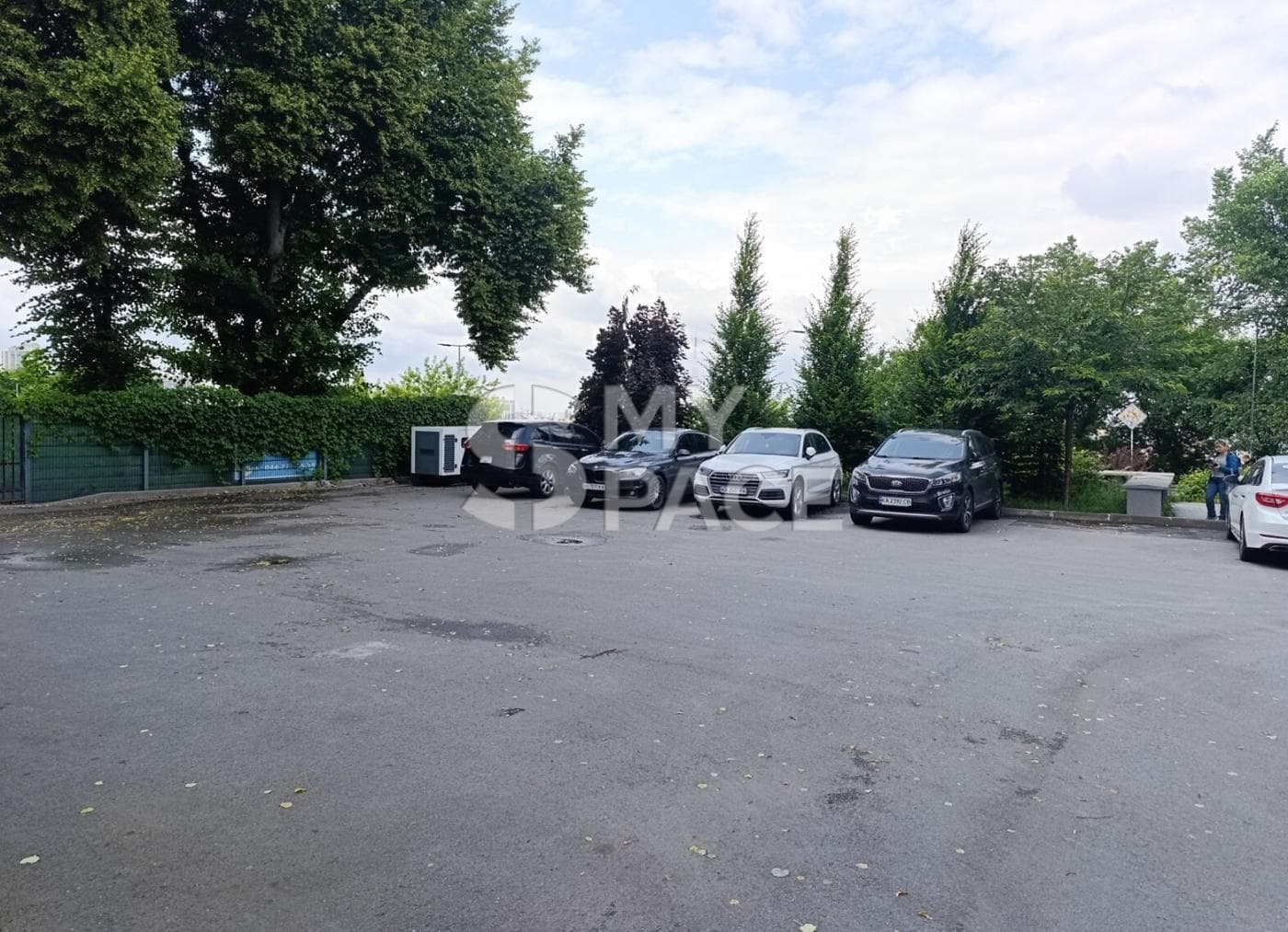 Вул. Велика Житомирська, 16