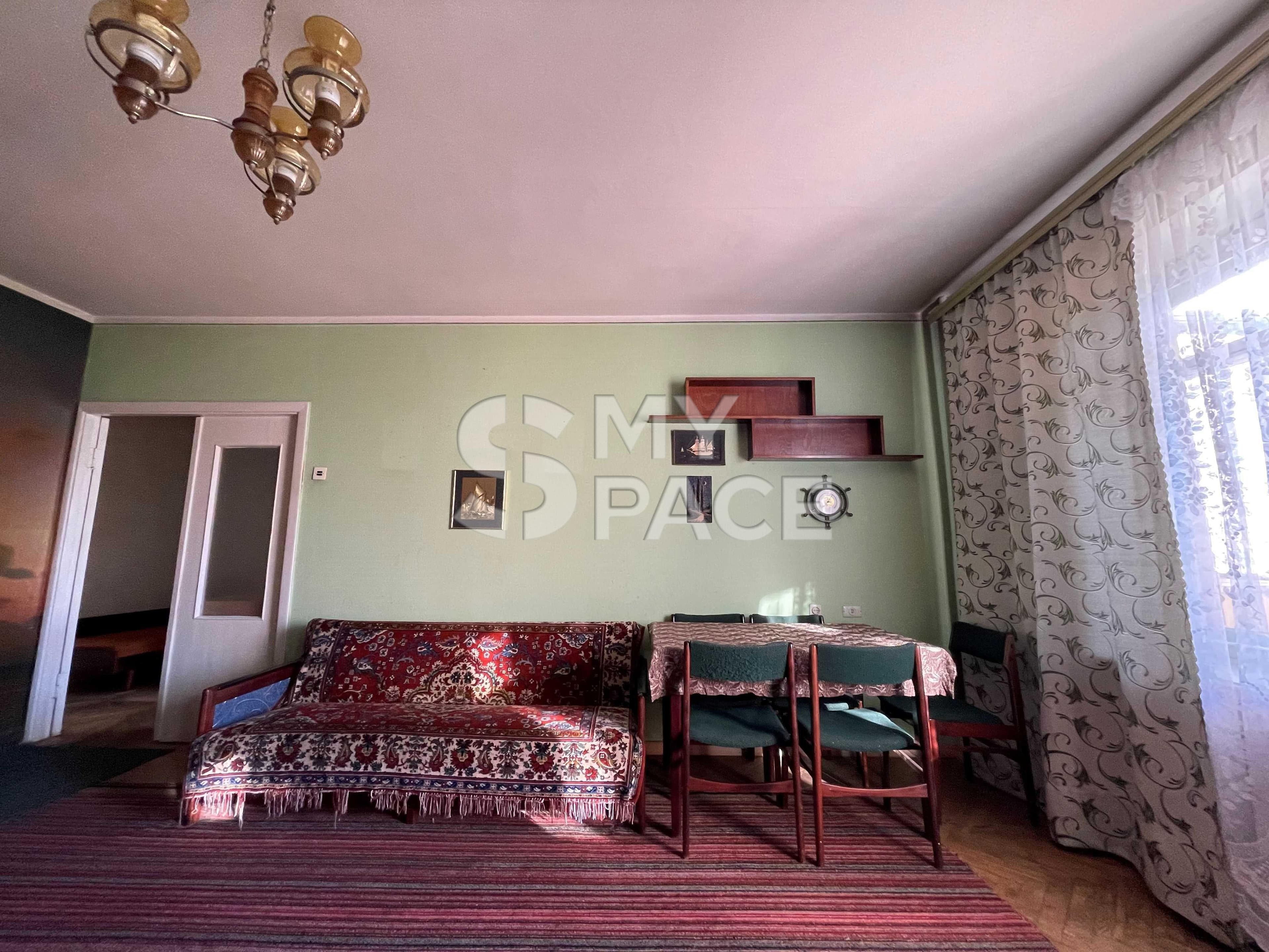 Бул. Лесі Українки, 24