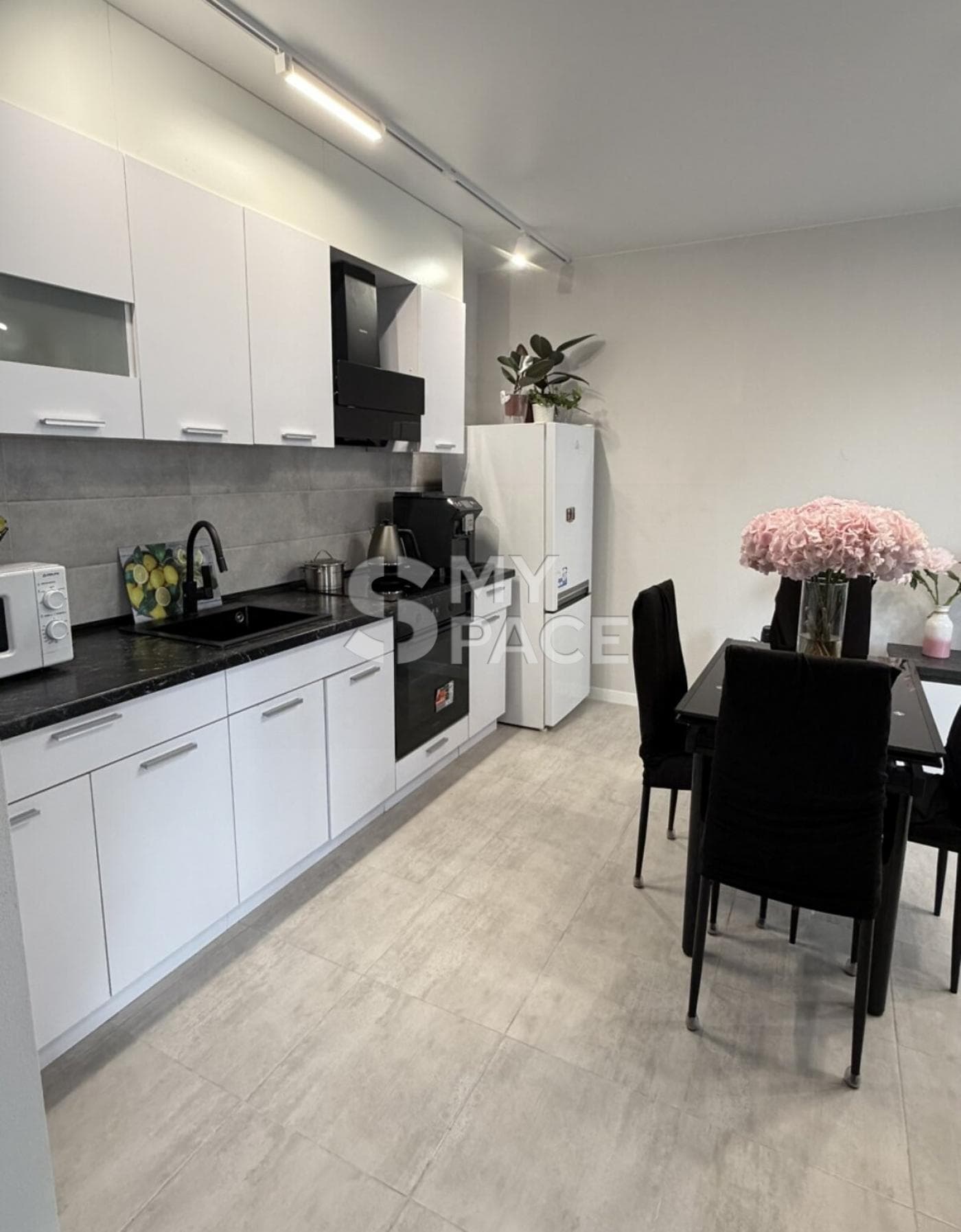 ЖК LIKO-GRAD Perfect Town, вул. Максимовича, 32б