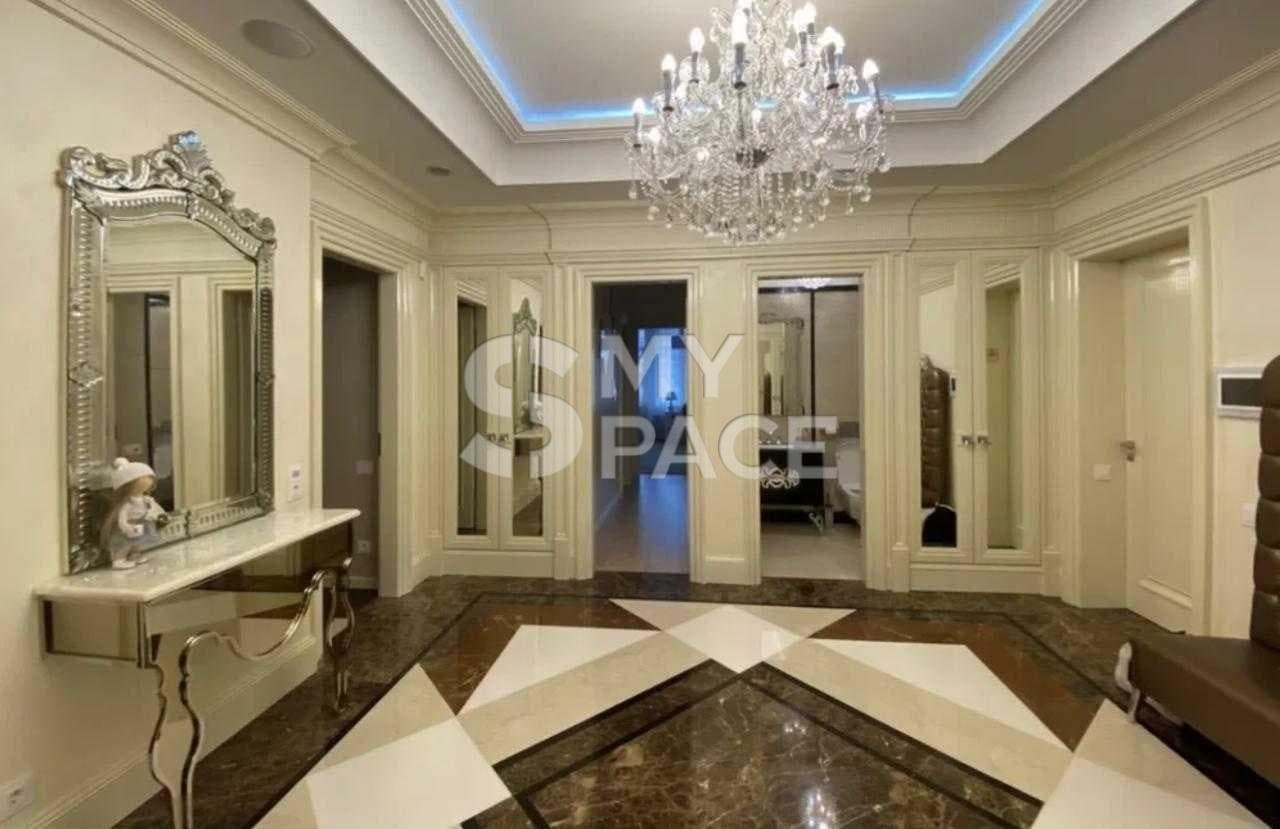 вул. Михайла Грушевського, 9А