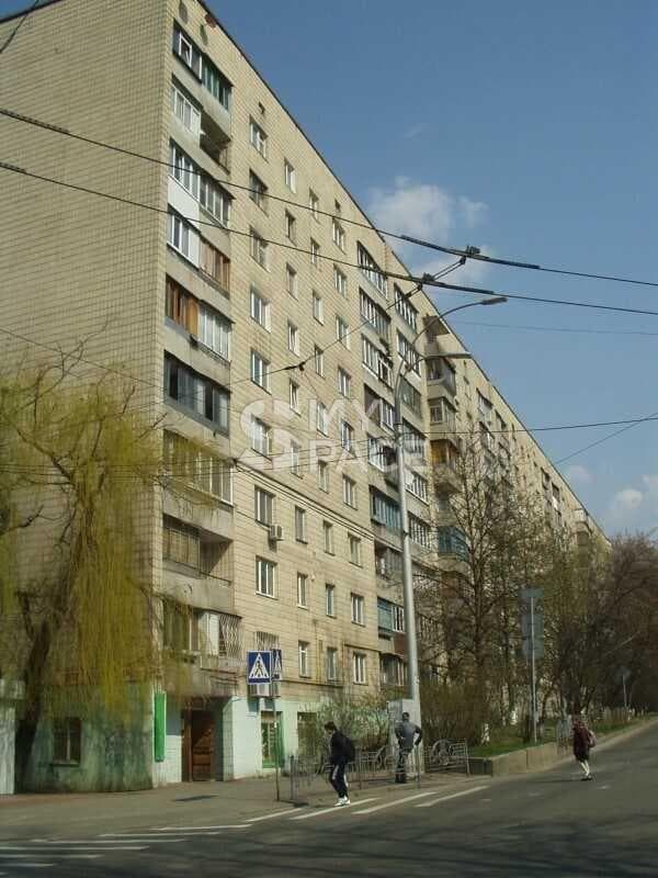 Вул. Стратегічне шосе, 17