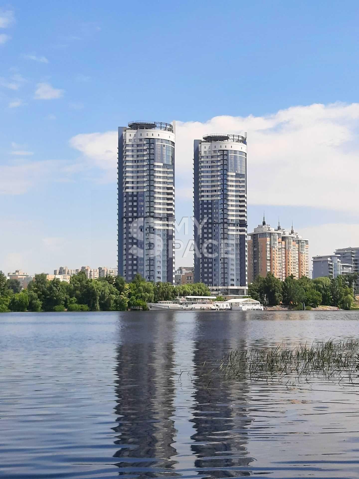 вул. Микільсько-Слобідська,1 ЖК Сонячна Рів'єра Приміщення під бізнес