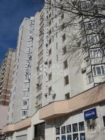 вул. Сім'ї Прахових, 27
