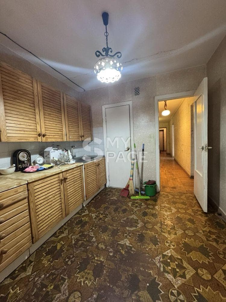 Вул. Митрополита Андрія Шептицького, 20