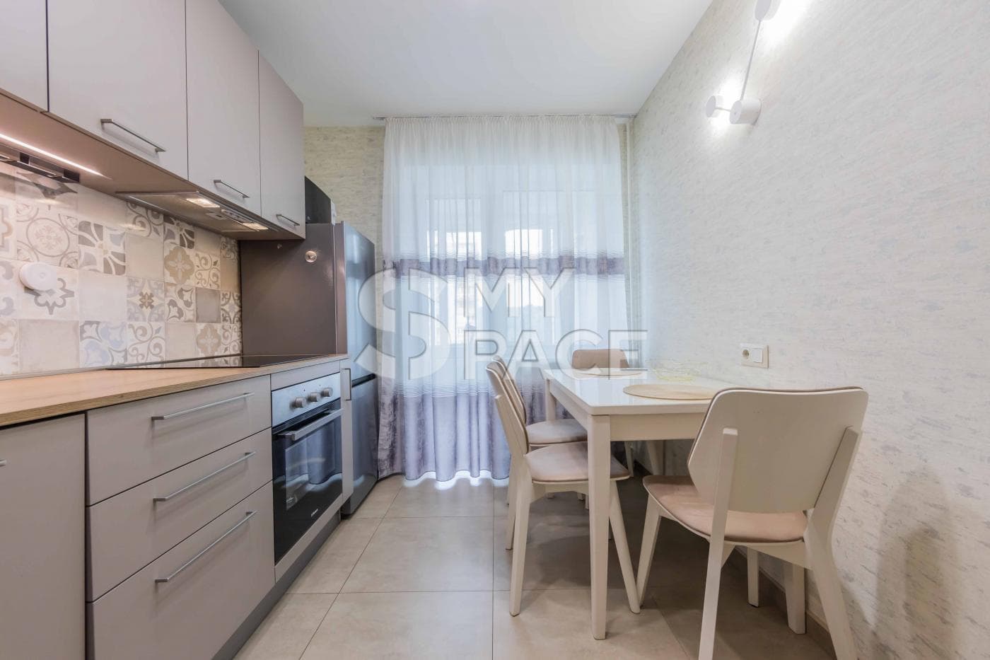 вул. Антоновича, 124/128