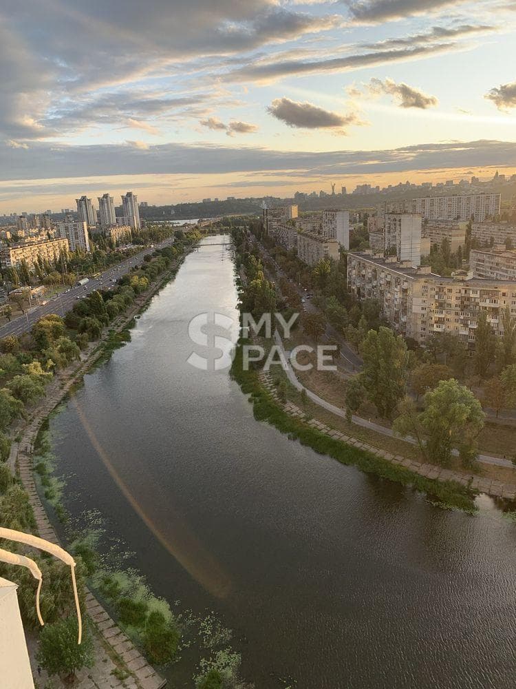 просп. Соборностi, 30 ЖК Київська Венеція