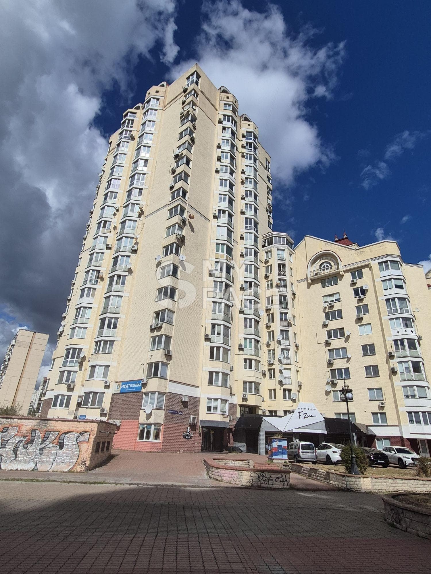 Володимира Івасюка 24А