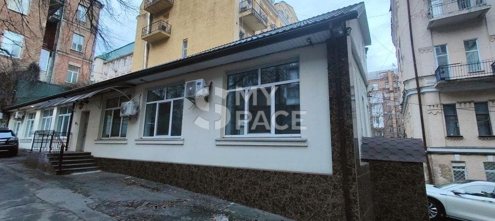 вул. Антоновича, 25б